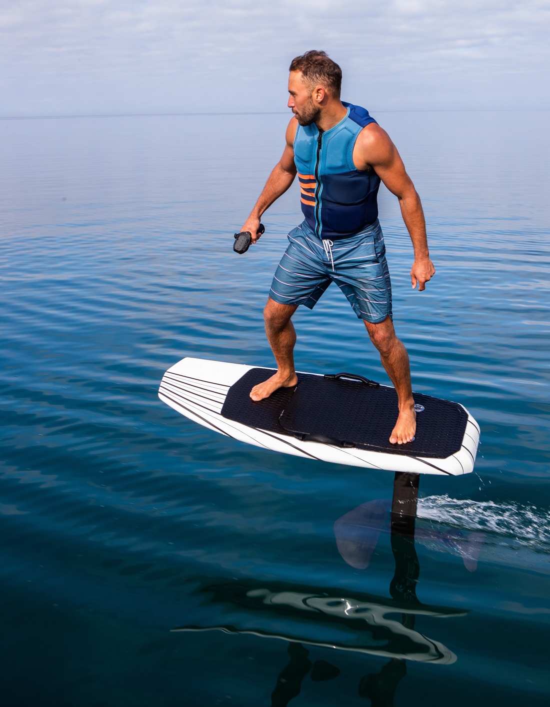 Planche d’eFoil en action