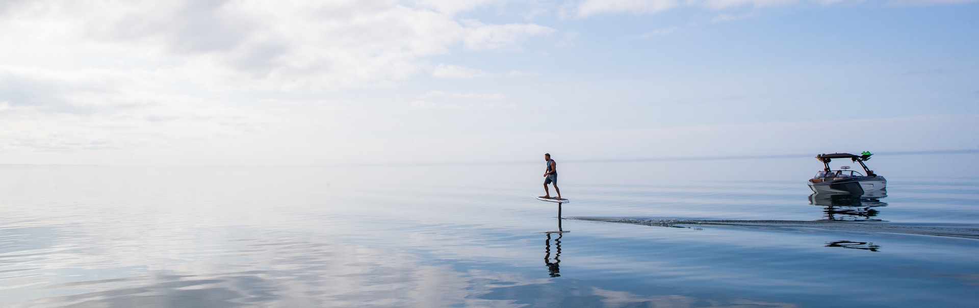eFoil - electric hydrofoil surfboard