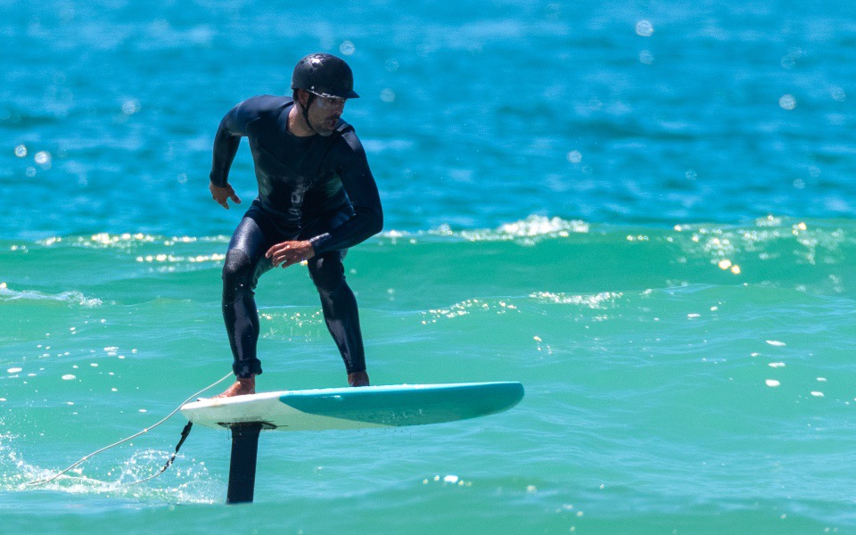 Electric surfboard